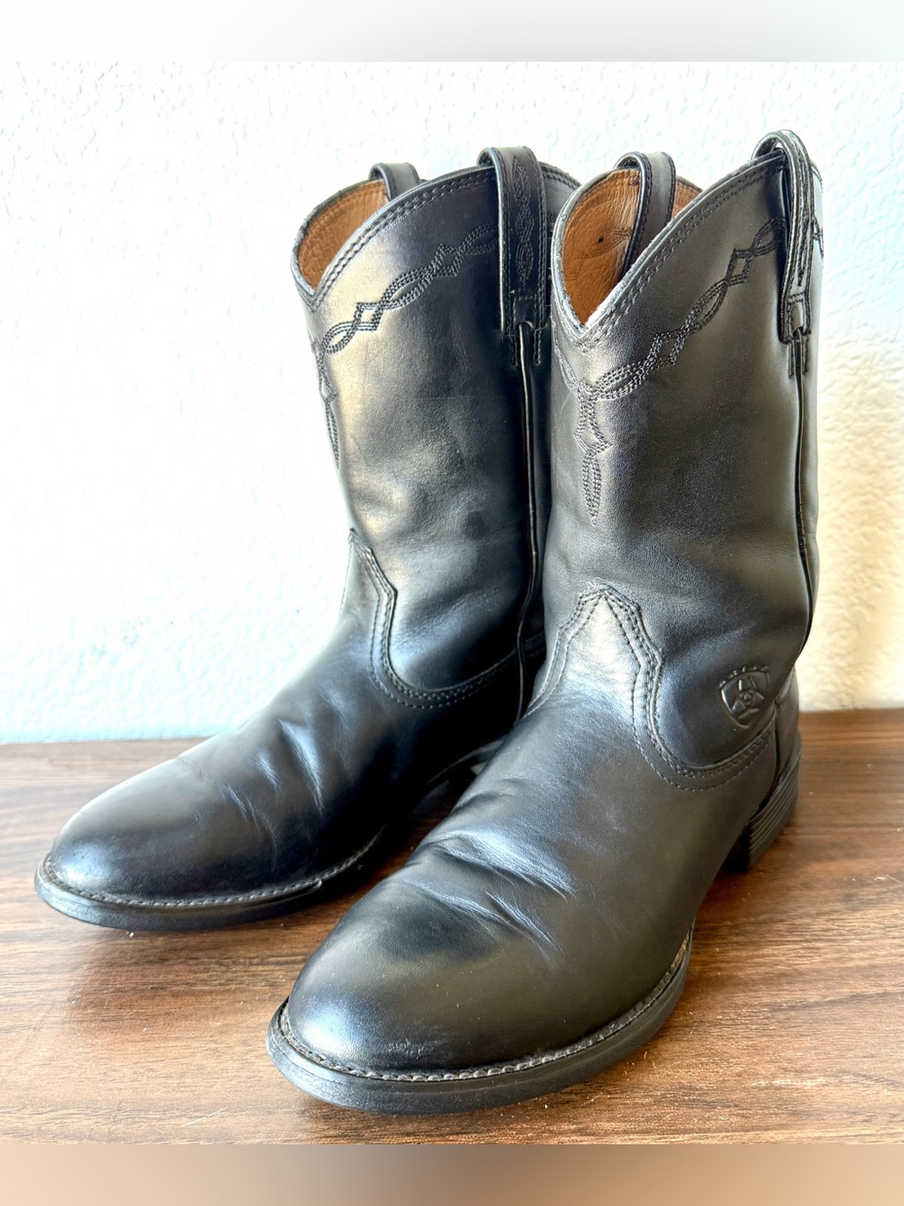 Ariat Black Leather Western Pull-On Riding Boots